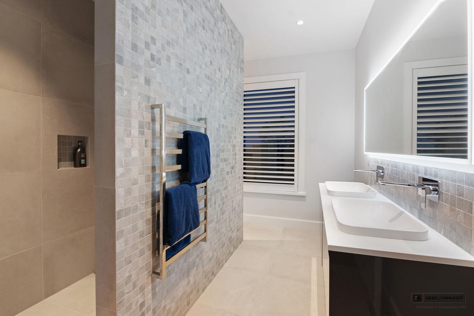 Slider image of 186 Glenmore Road, Auckland