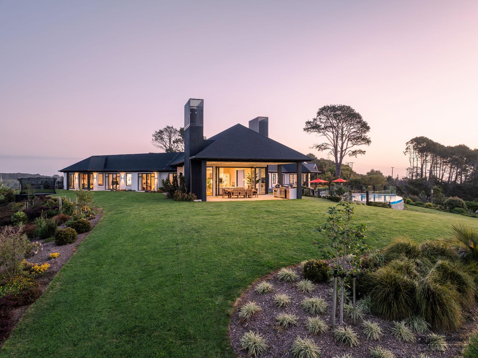 Slider image of 186 Glenmore Road, Auckland