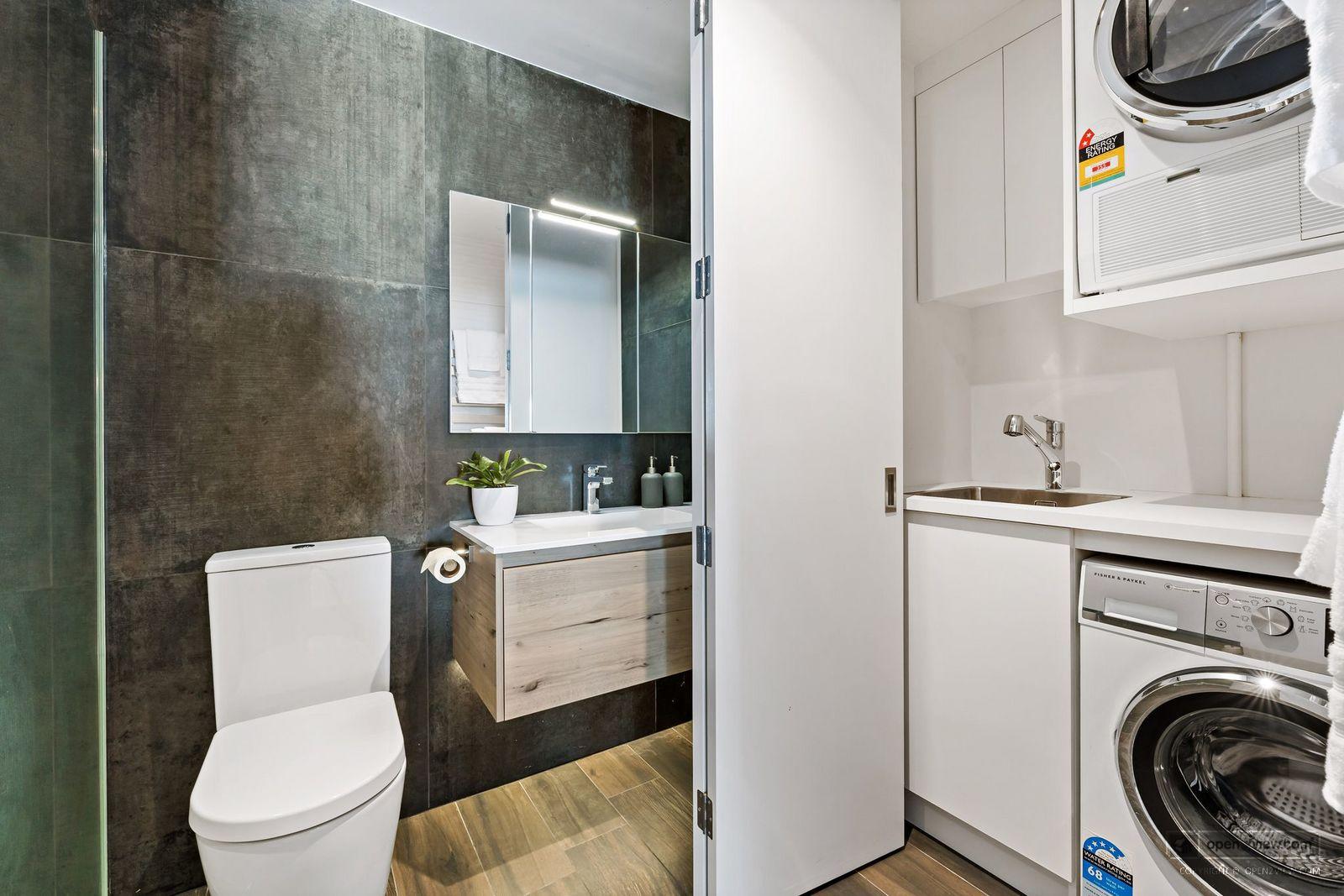 Slider image of 1/11 William Street, Auckland