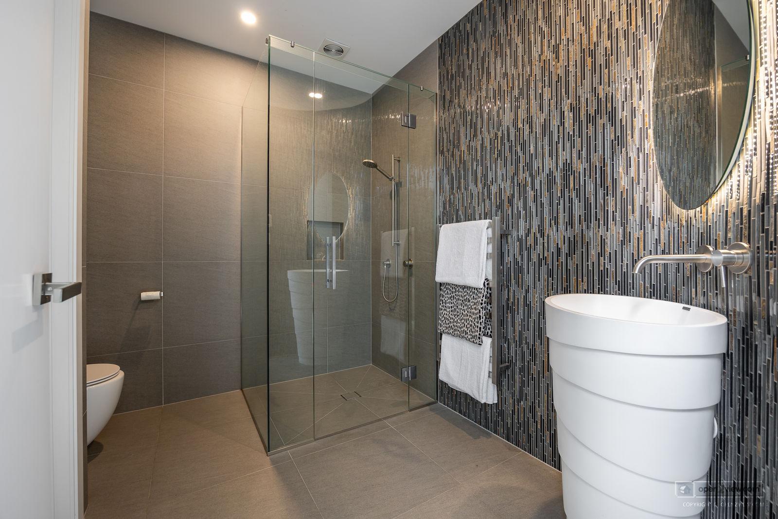 Slider image of 90 Grace Hill Drive, Auckland