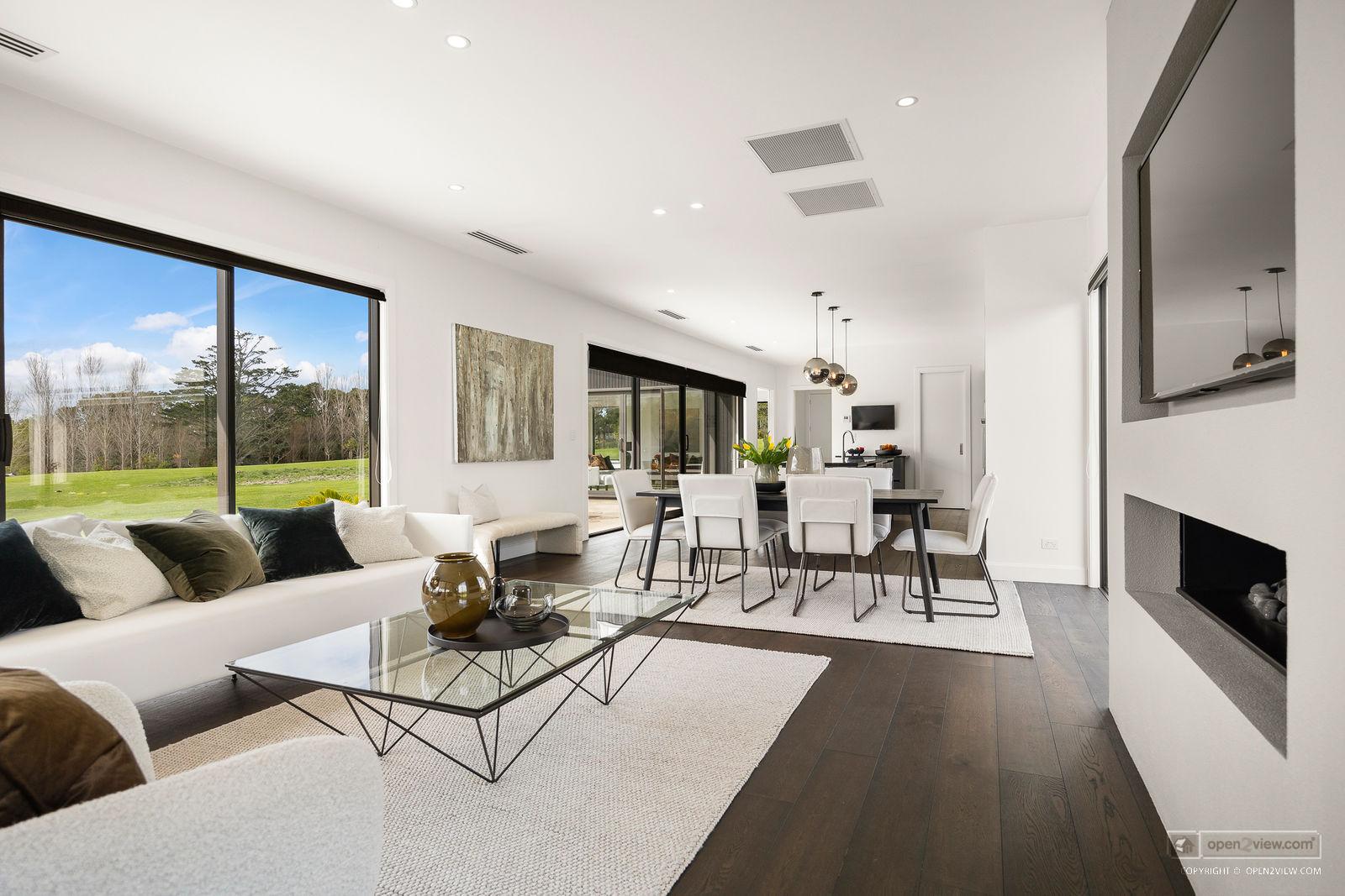 Slider image of 90 Grace Hill Drive, Auckland