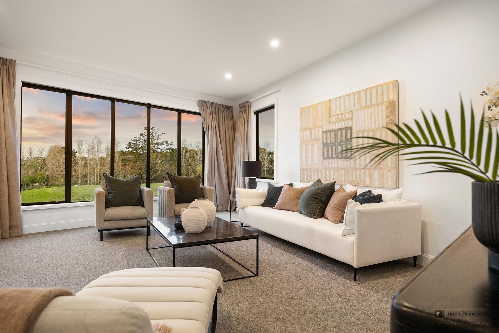 Slider image of 90 Grace Hill Drive, Auckland