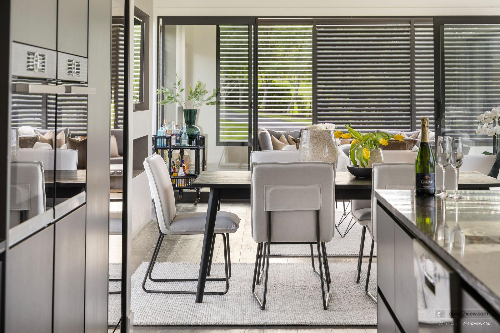 Slider image of 90 Grace Hill Drive, Auckland