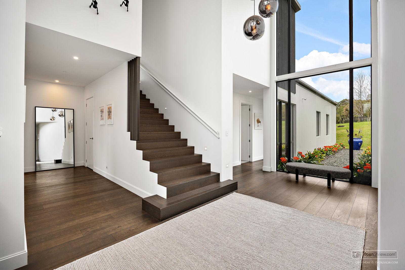 Slider image of 90 Grace Hill Drive, Auckland