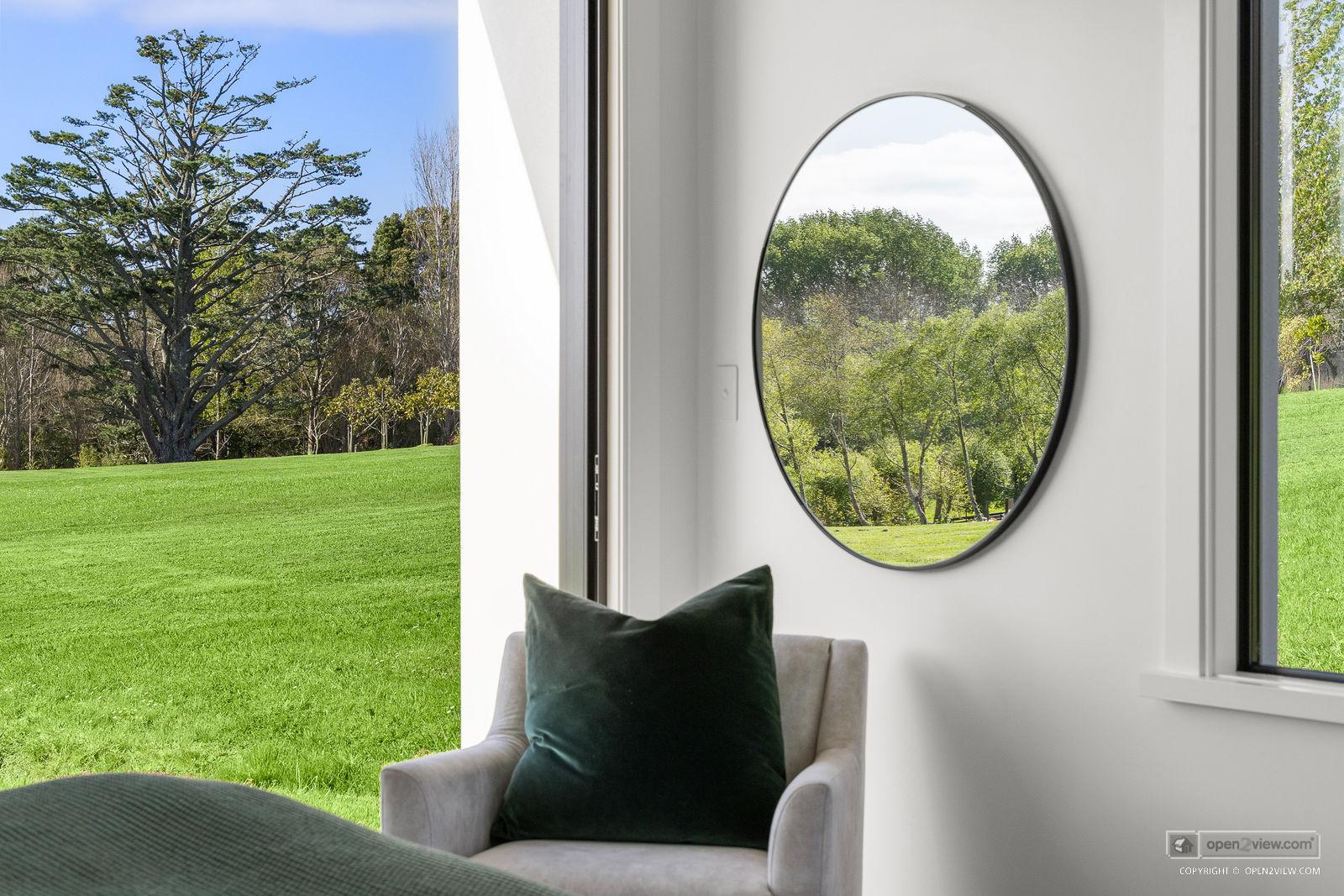 Slider image of 90 Grace Hill Drive, Auckland