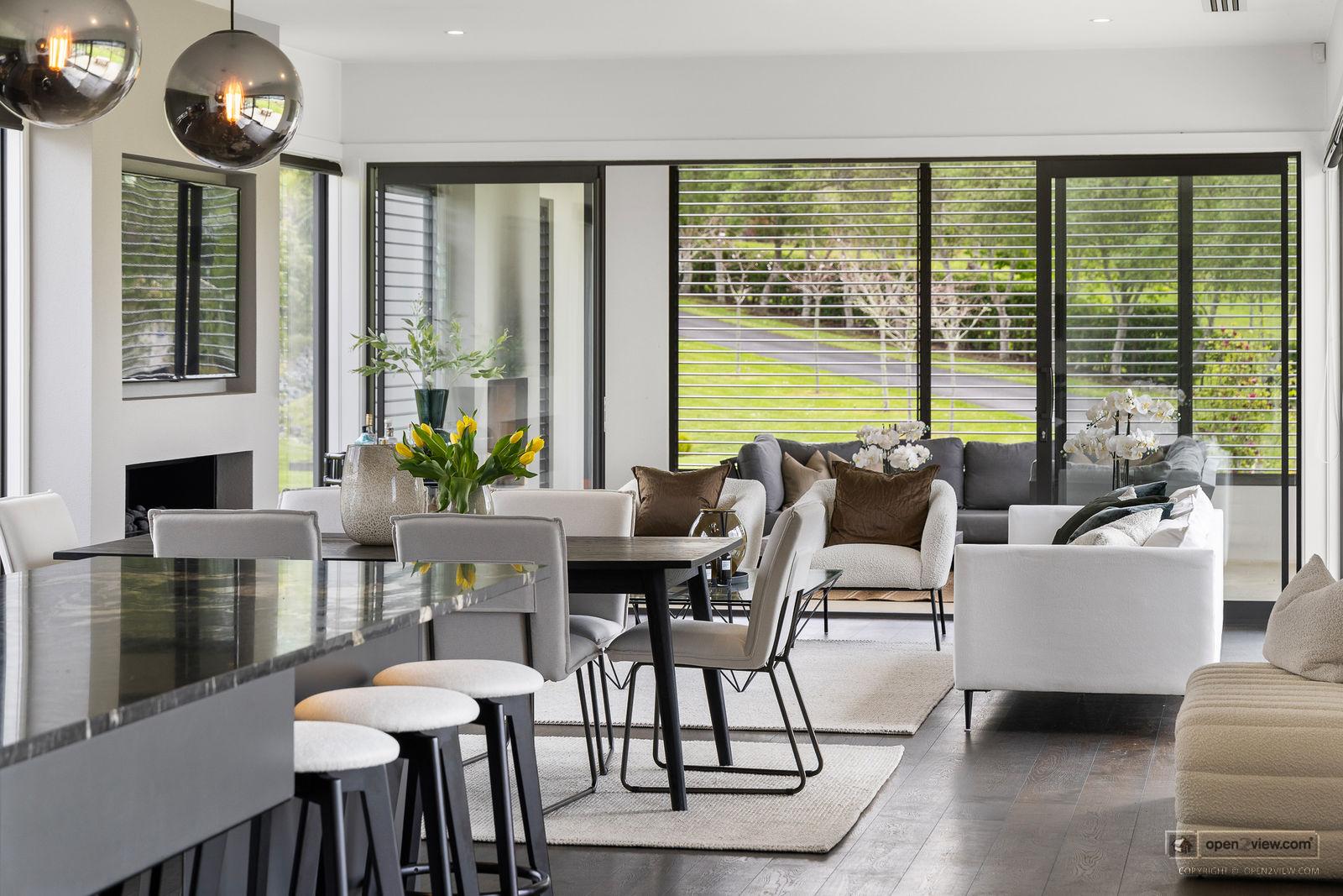 Slider image of 90 Grace Hill Drive, Auckland