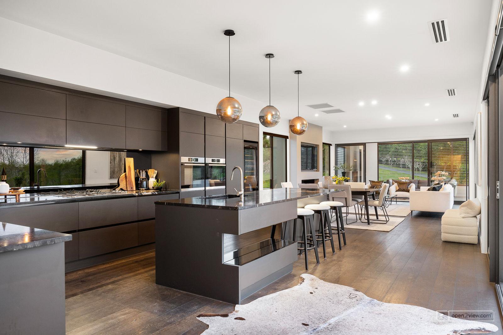 Slider image of 90 Grace Hill Drive, Auckland