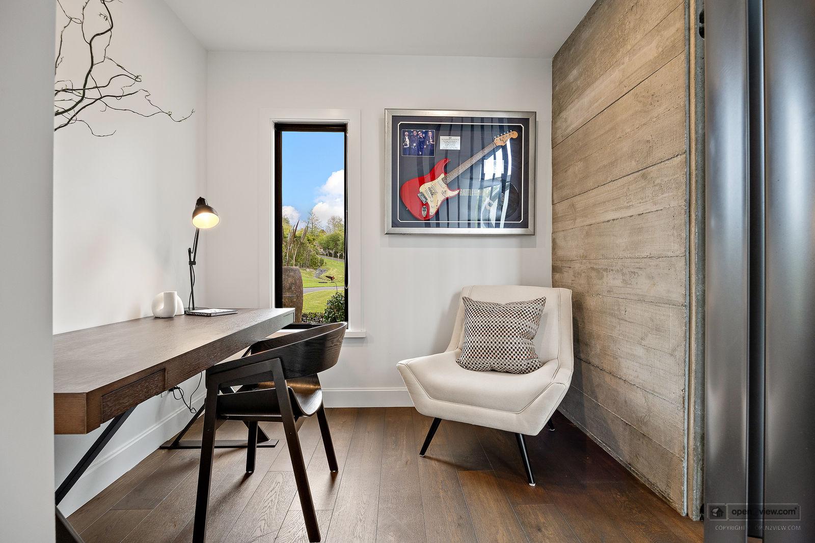 Slider image of 90 Grace Hill Drive, Auckland