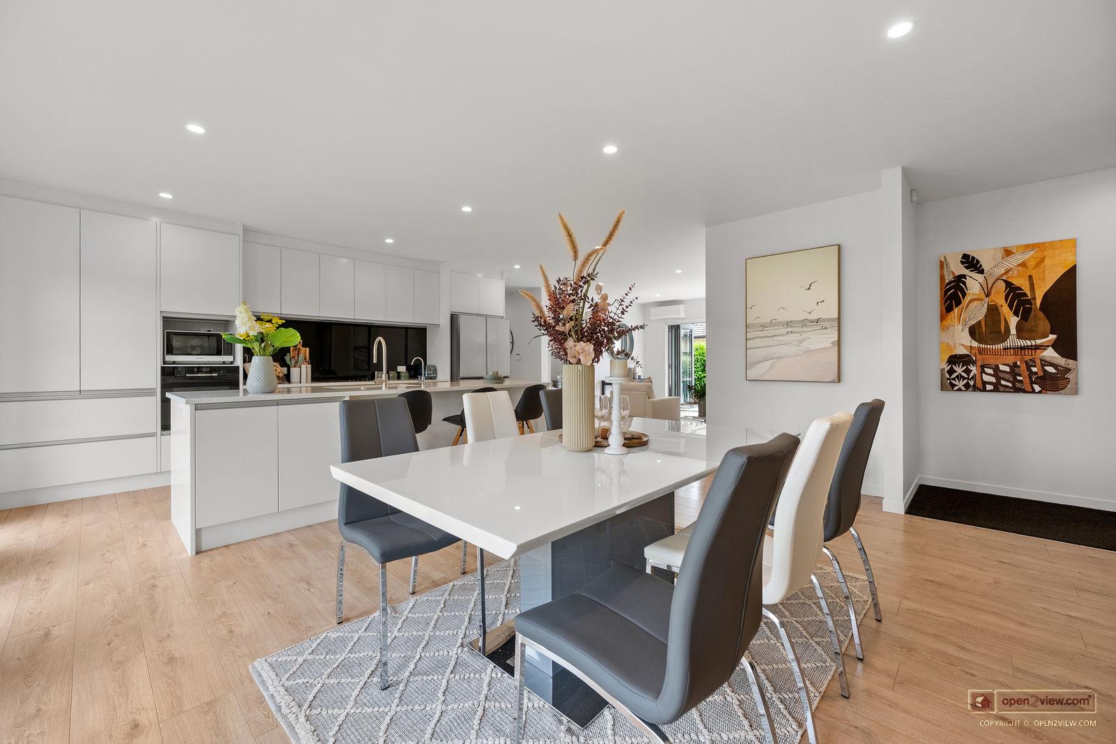 Slider image of 3 Pitoitoi Drive, Auckland