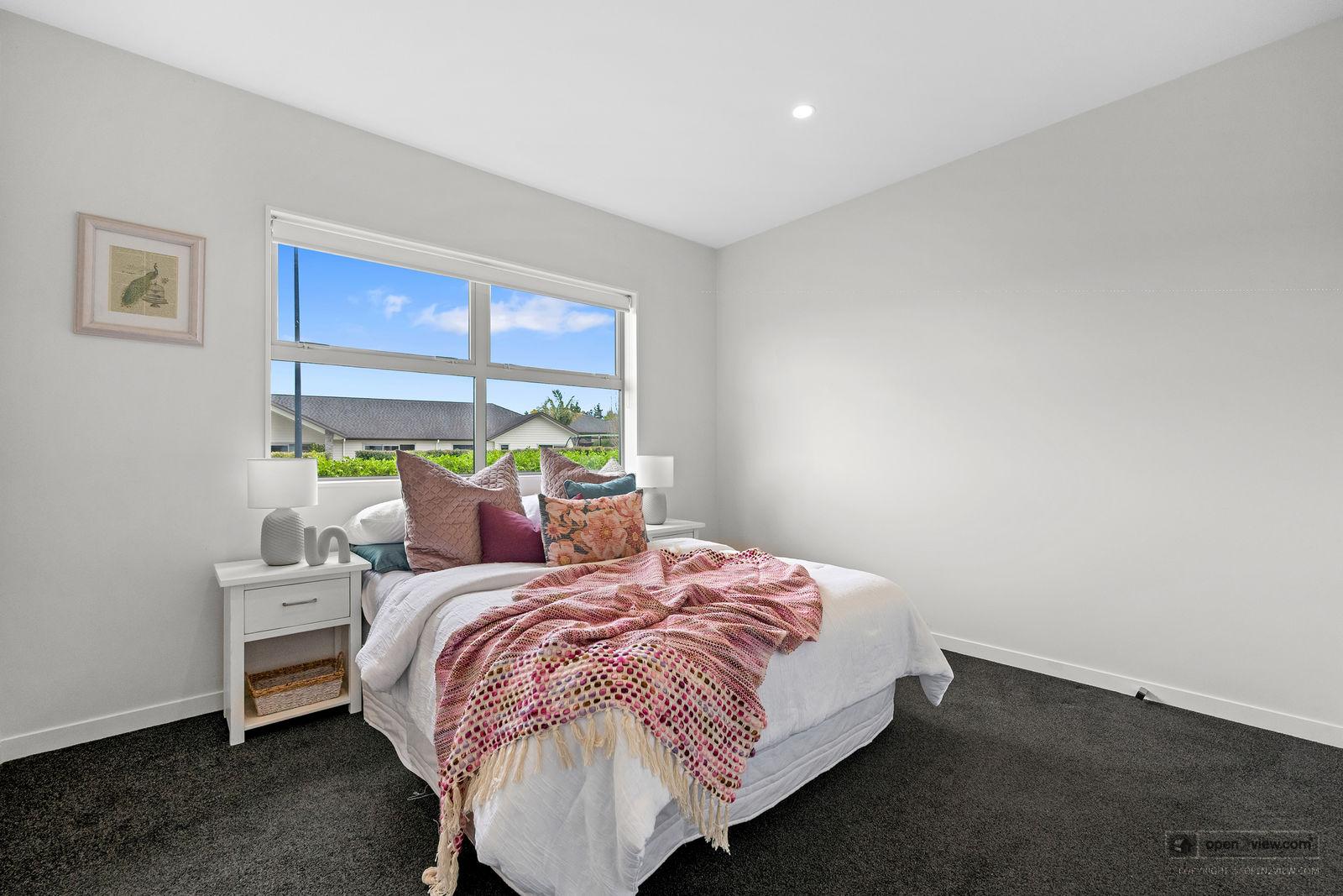 Slider image of 3 Pitoitoi Drive, Auckland