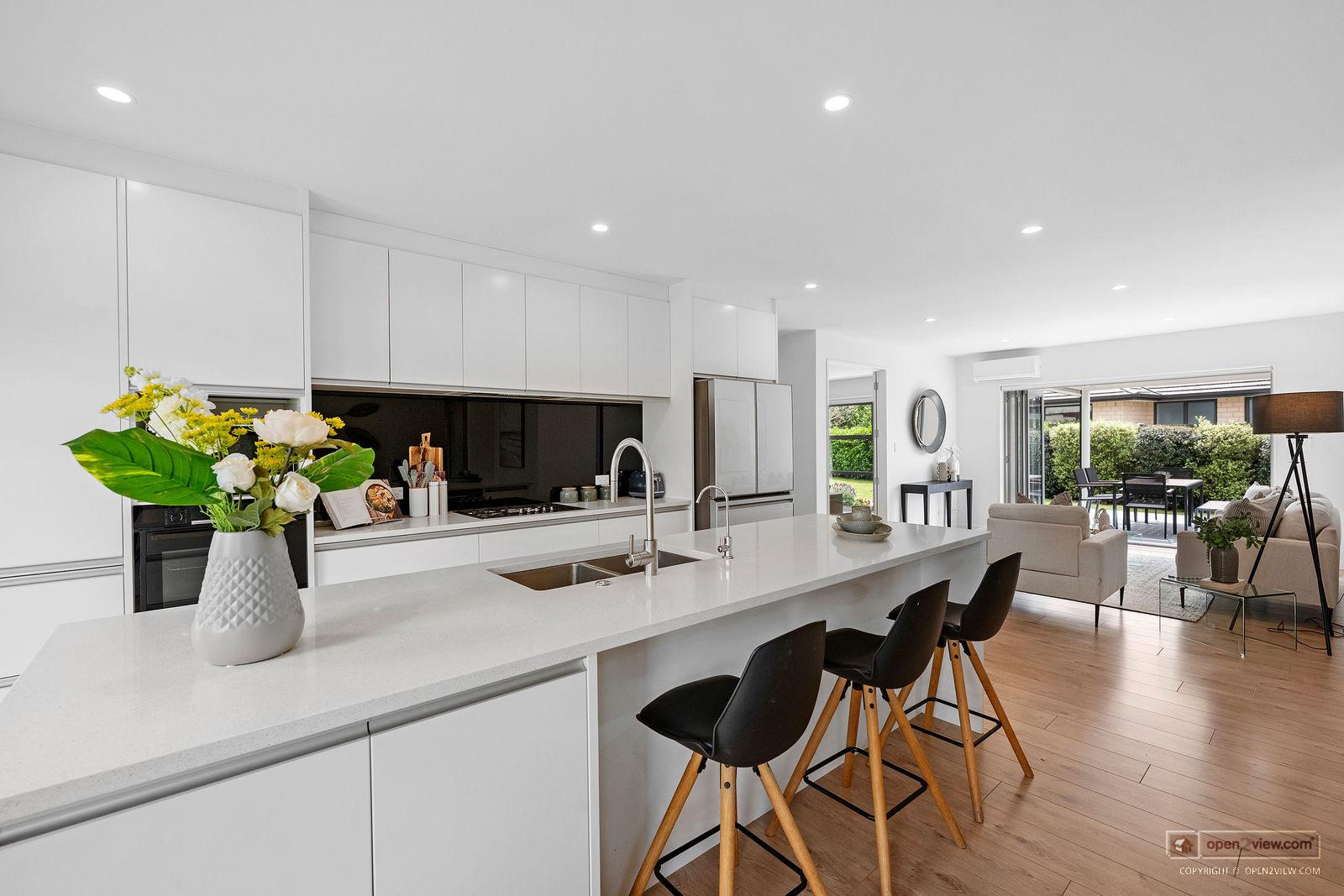 Slider image of 3 Pitoitoi Drive, Auckland