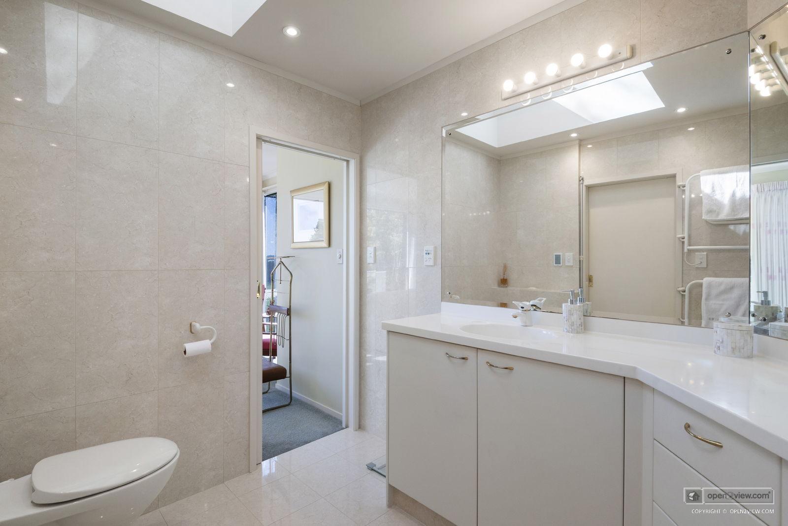 Slider image of 19 Sylvan Park Avenue, Auckland