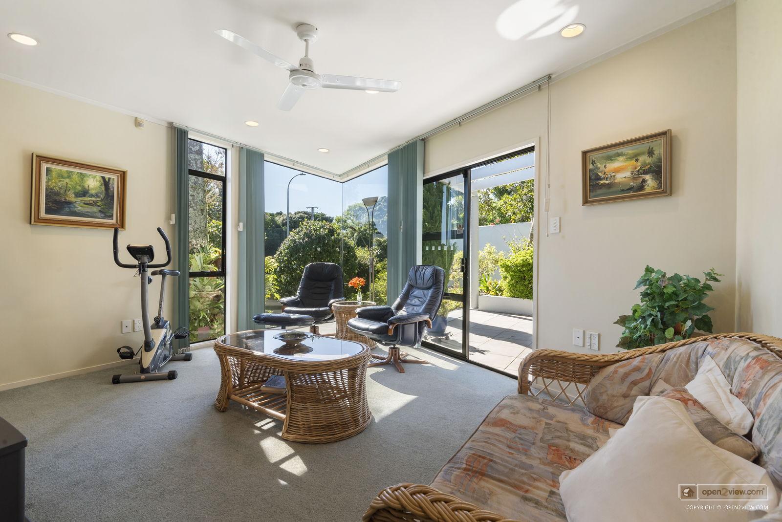 Slider image of 19 Sylvan Park Avenue, Auckland