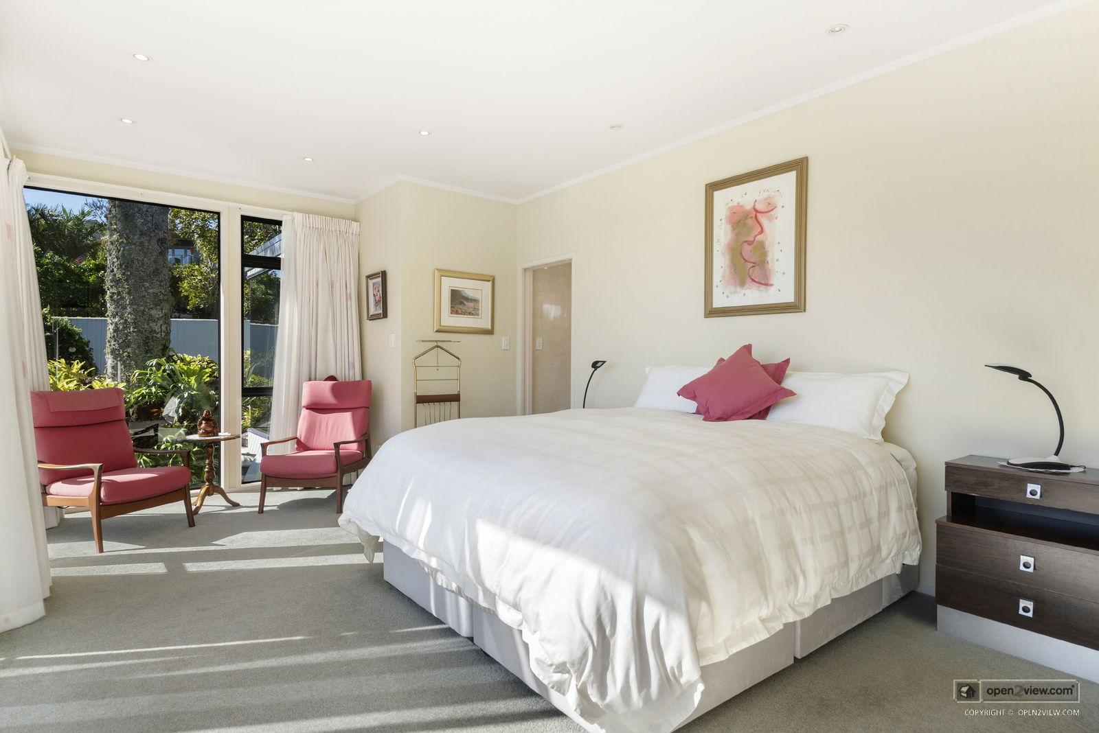 Slider image of 19 Sylvan Park Avenue, Auckland