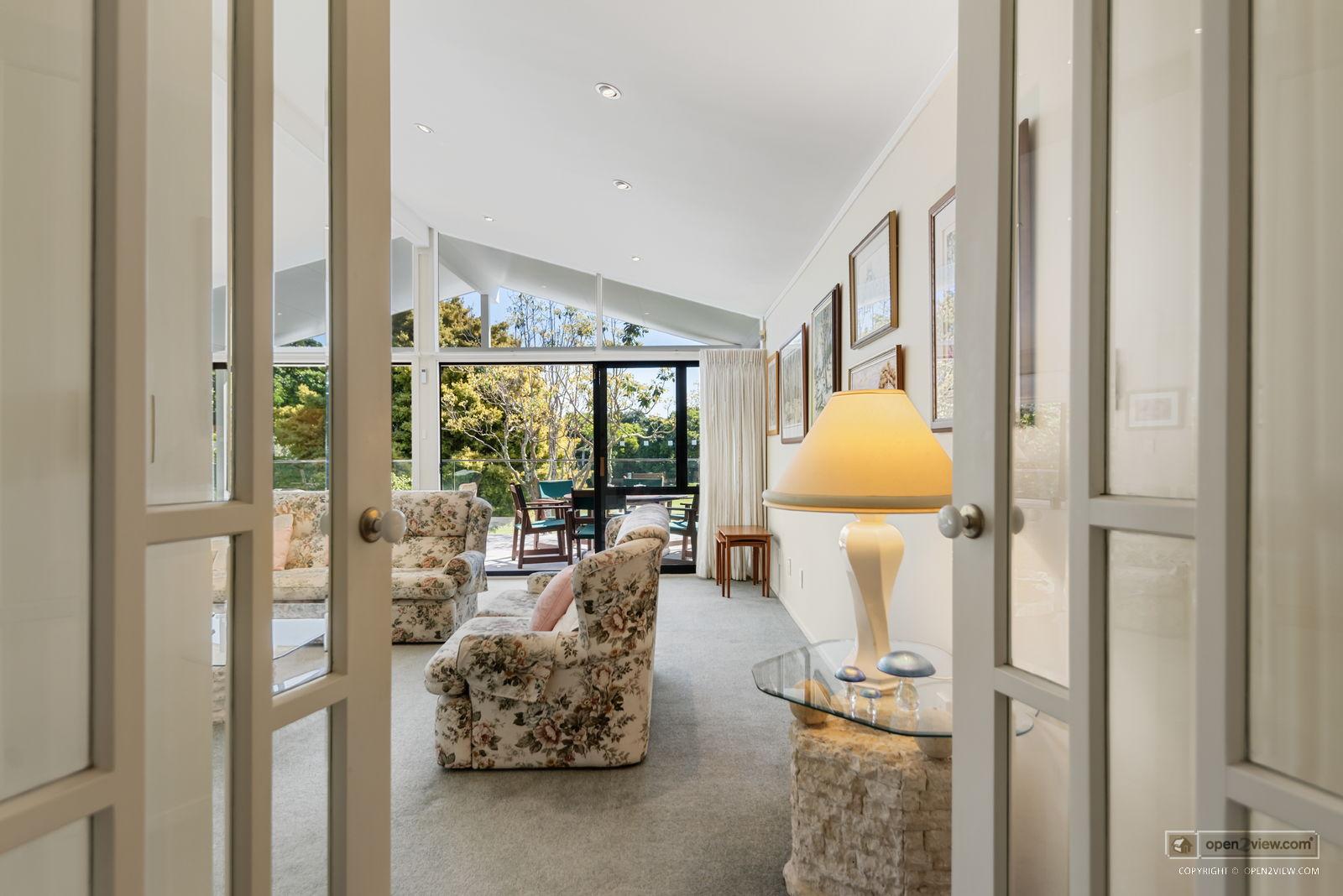Slider image of 19 Sylvan Park Avenue, Auckland