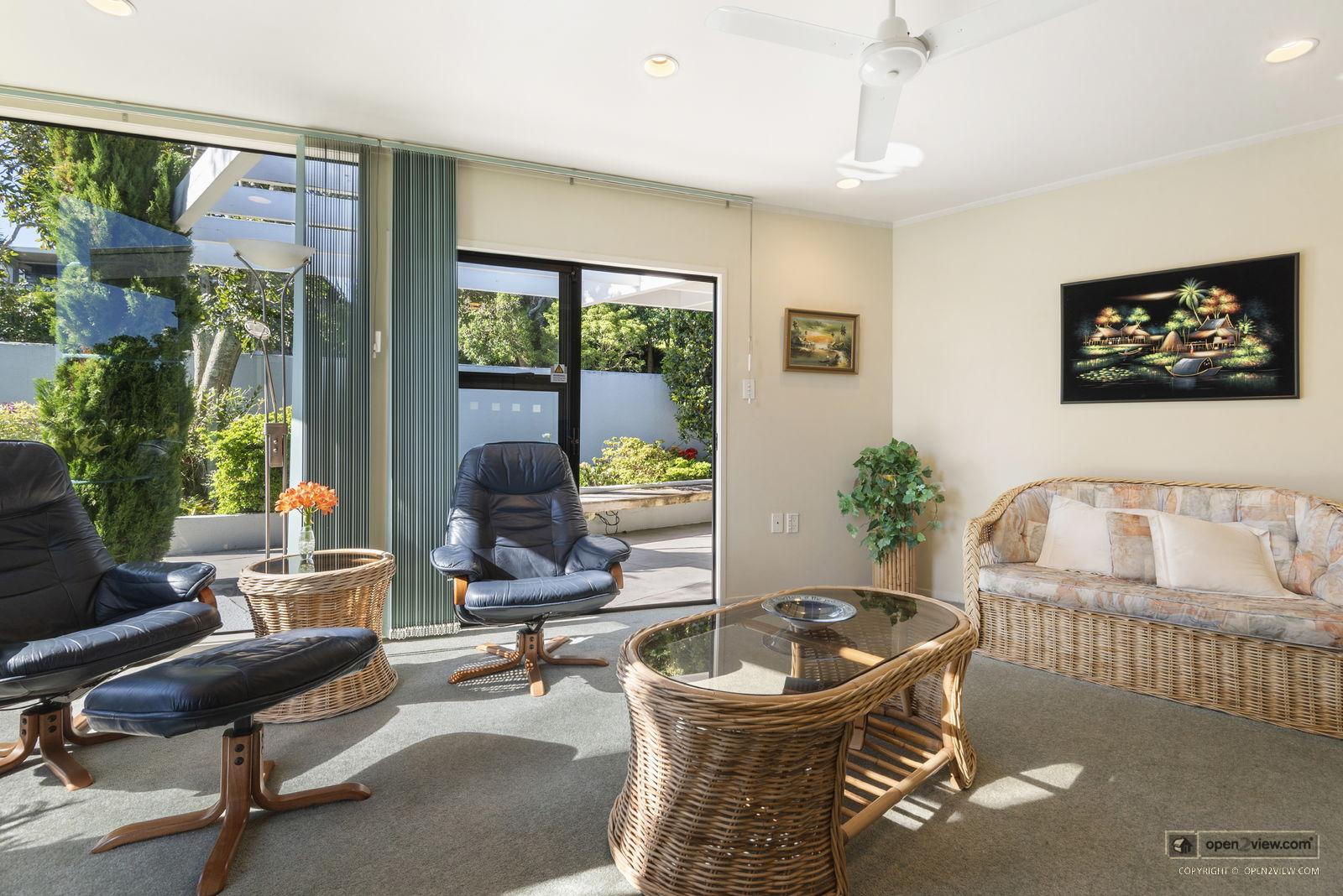 Slider image of 19 Sylvan Park Avenue, Auckland