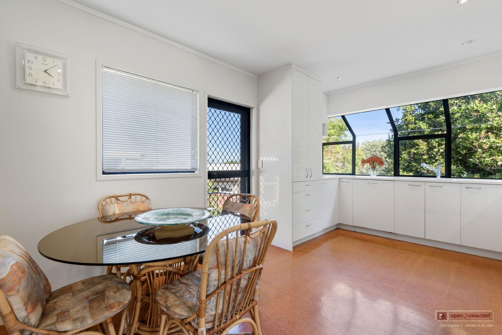 Slider image of 19 Sylvan Park Avenue, Auckland