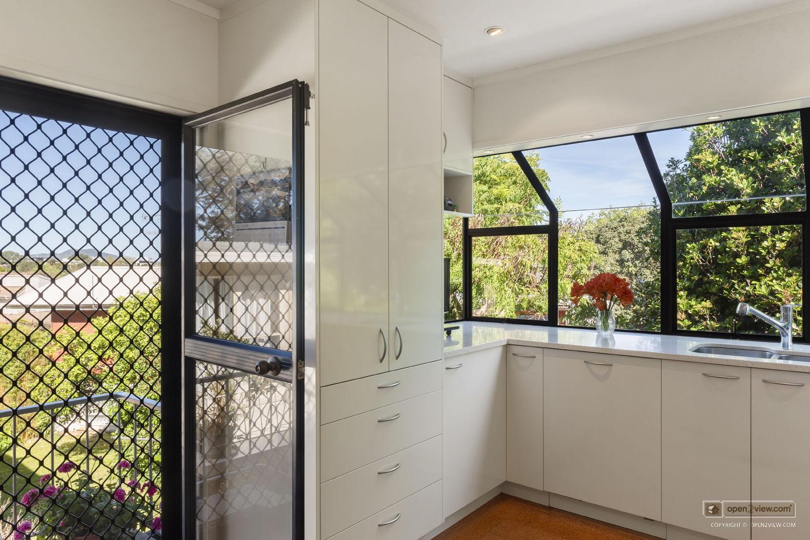 Slider image of 19 Sylvan Park Avenue, Auckland