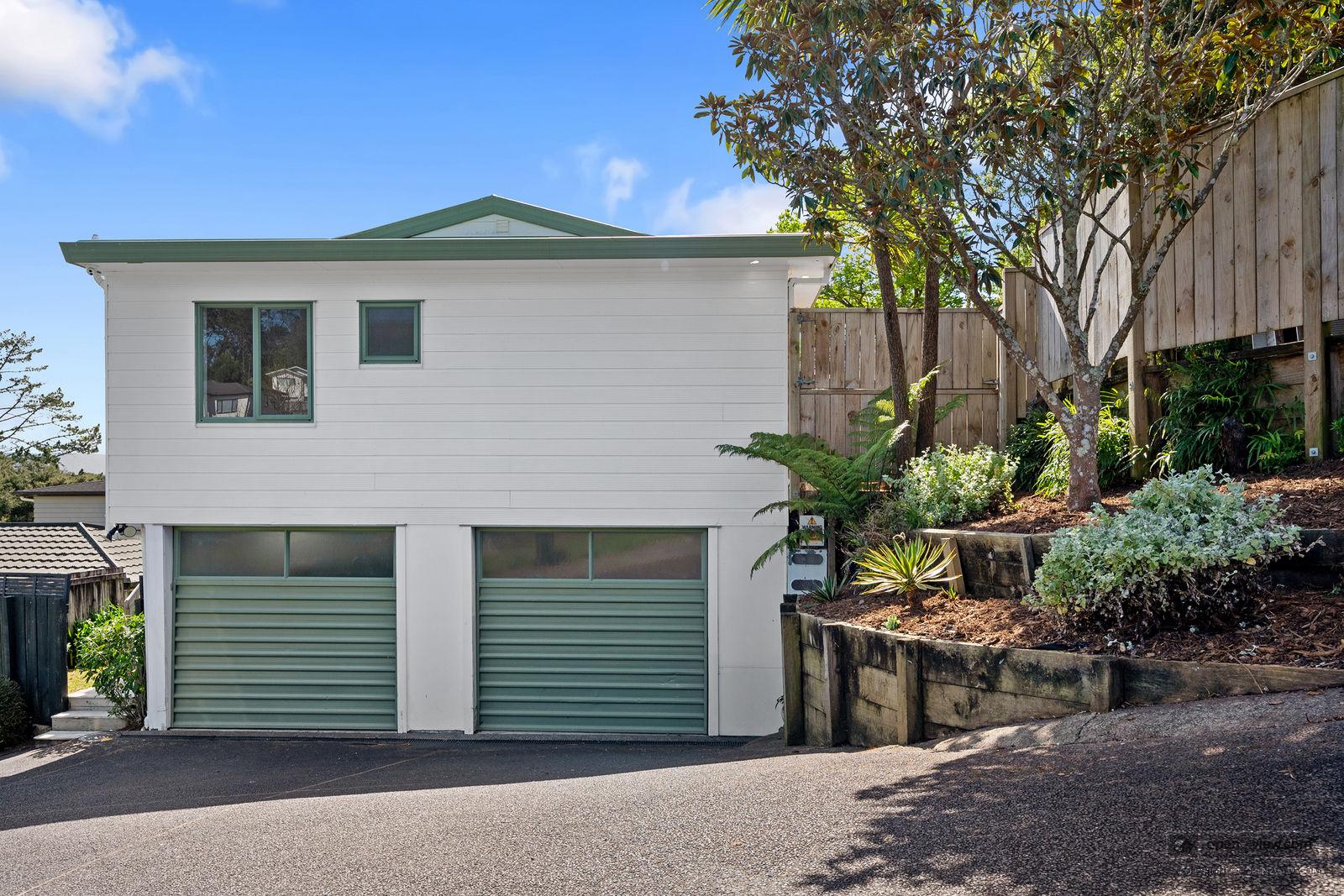 Slider image of 121B Sunnyside Road, Auckland