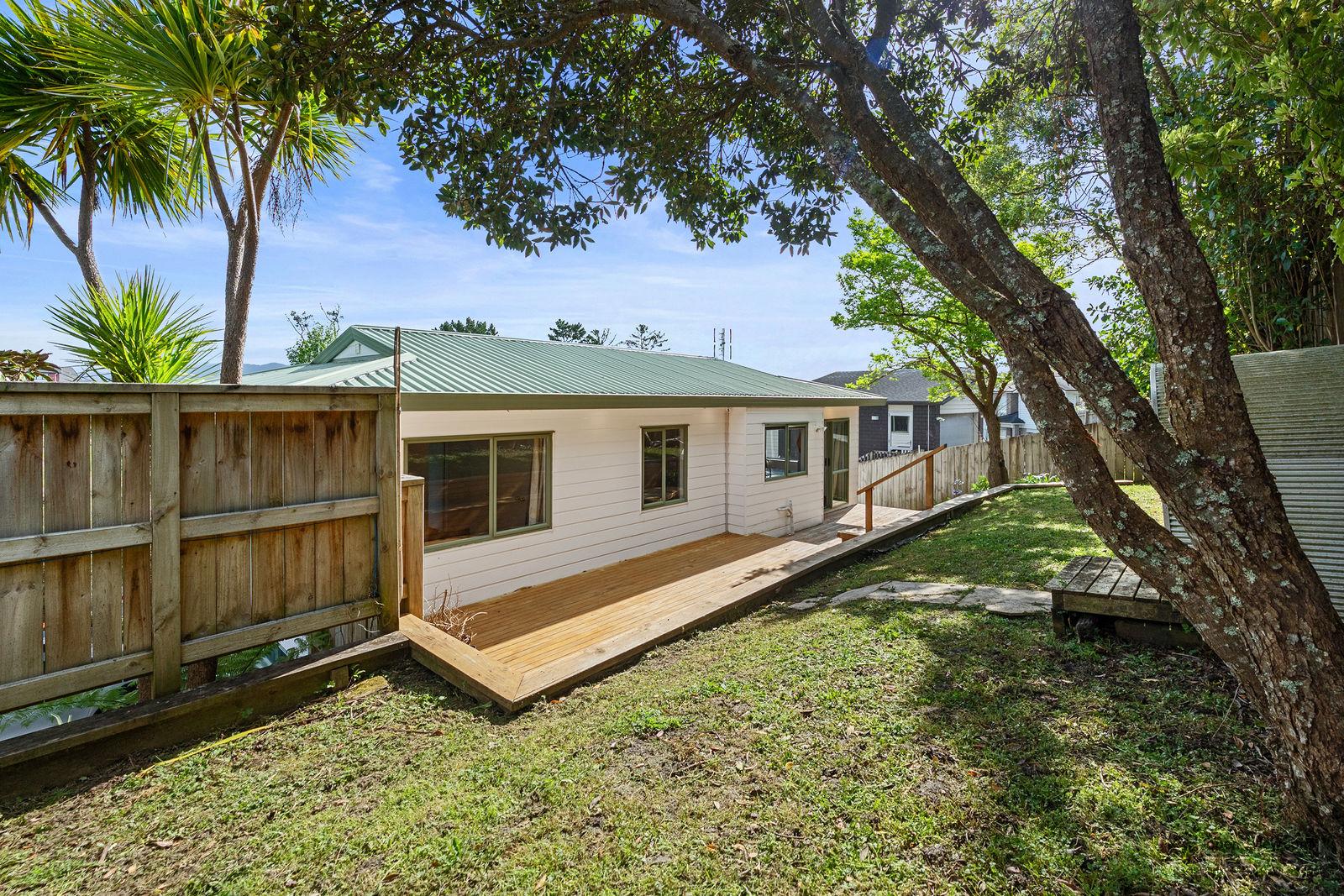 Slider image of 121B Sunnyside Road, Auckland