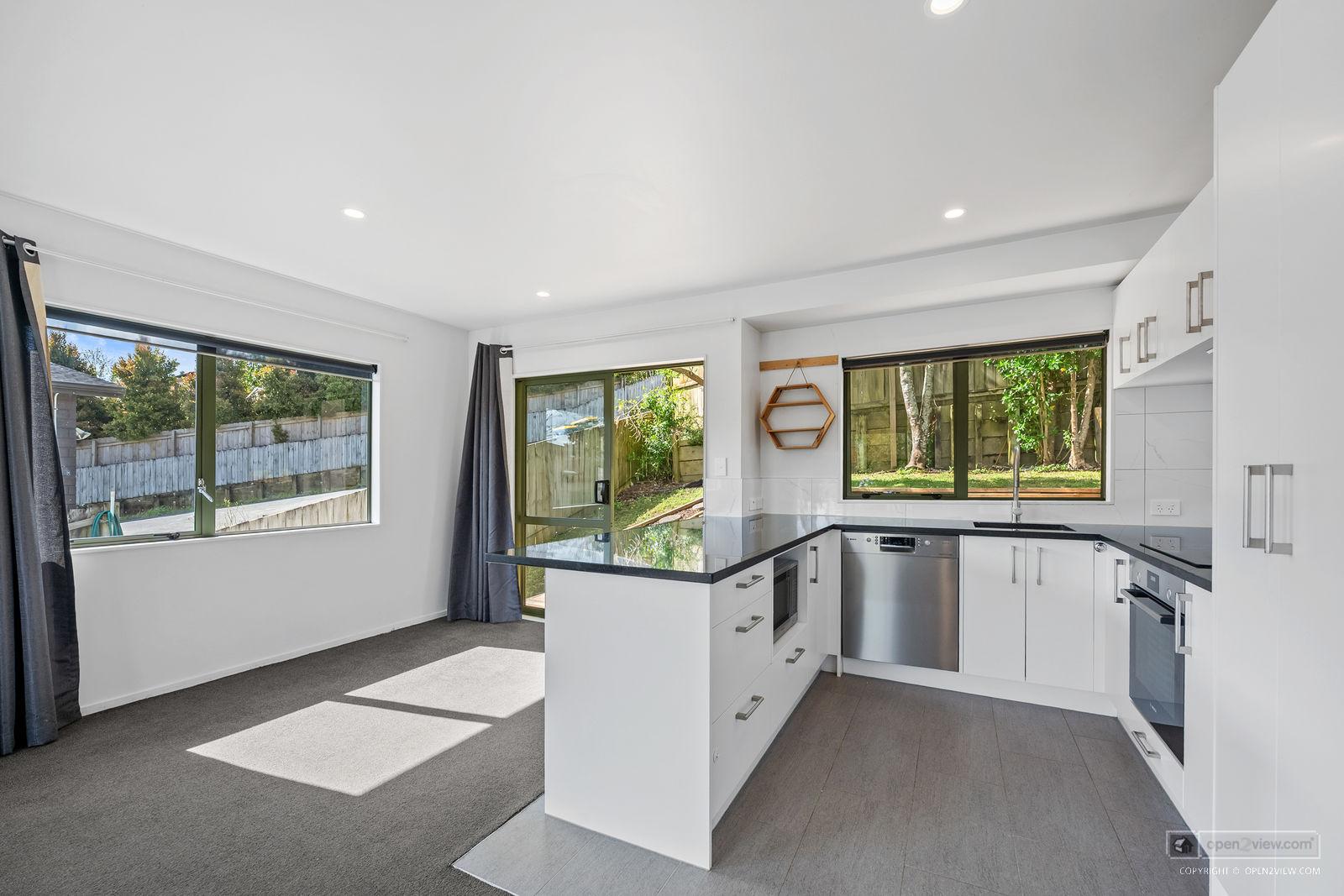 Slider image of 121B Sunnyside Road, Auckland