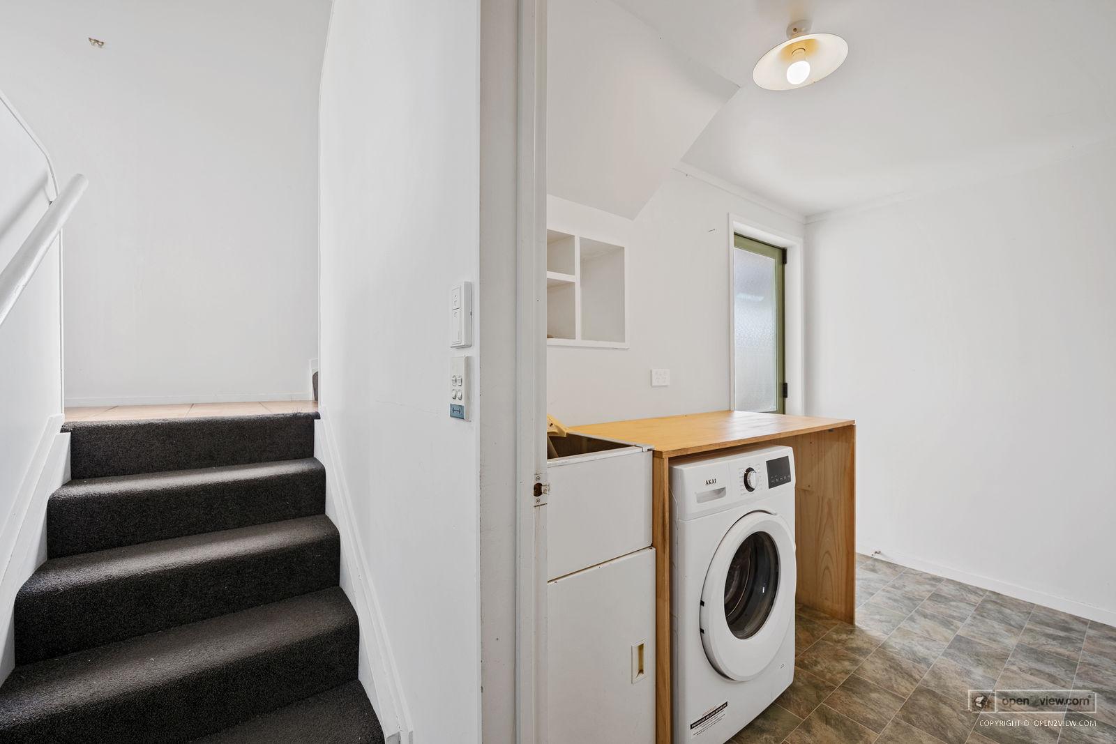 Slider image of 121B Sunnyside Road, Auckland