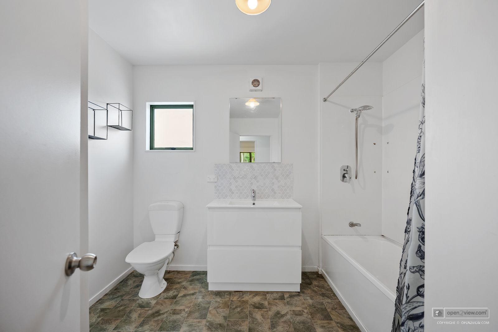 Slider image of 121B Sunnyside Road, Auckland