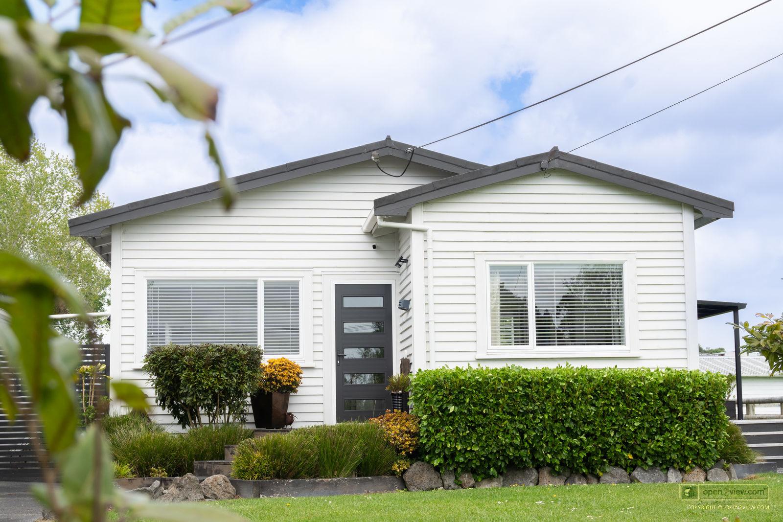 Slider image of 119 Nelson Road, Auckland