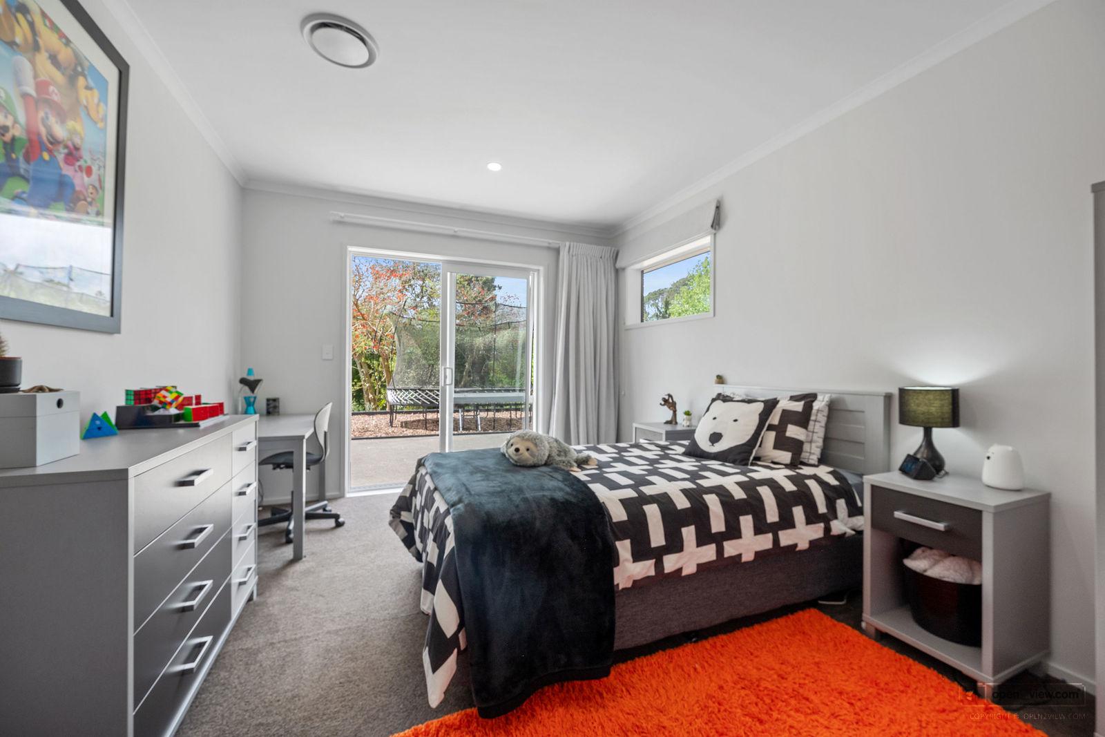Slider image of 193 Glenmore Road, Auckland