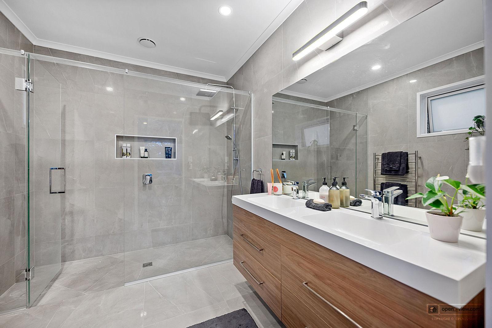 Slider image of 193 Glenmore Road, Auckland