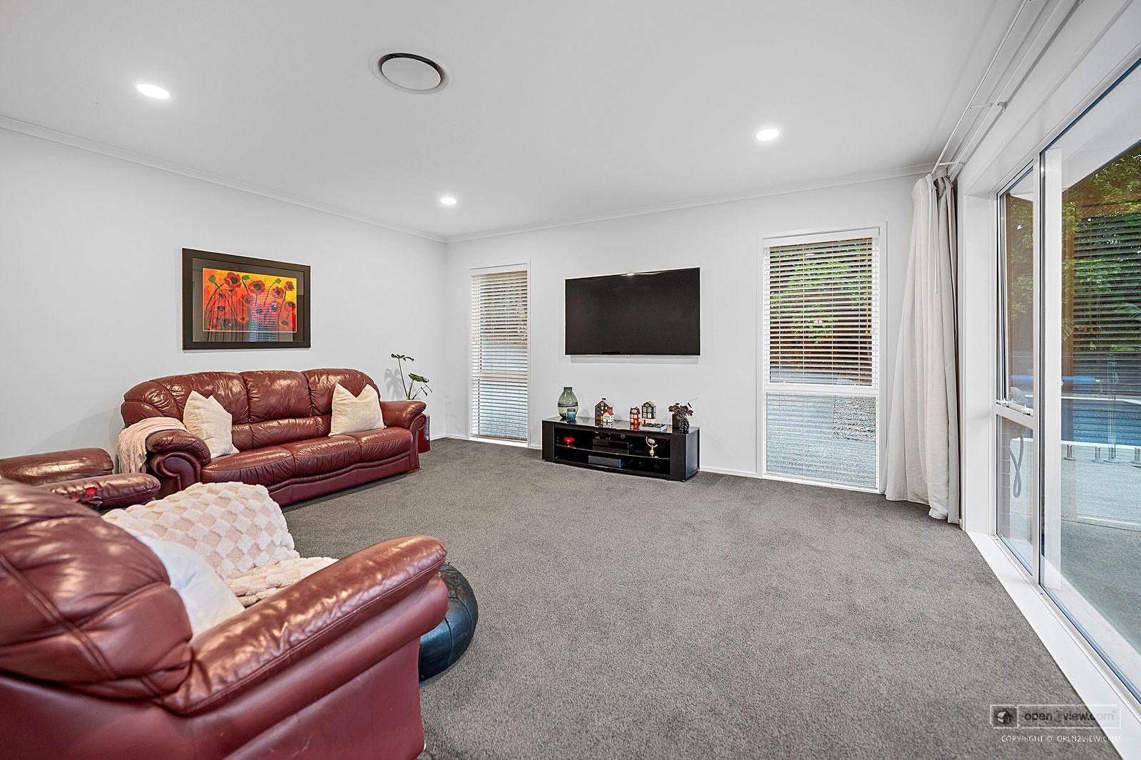 Slider image of 193 Glenmore Road, Auckland