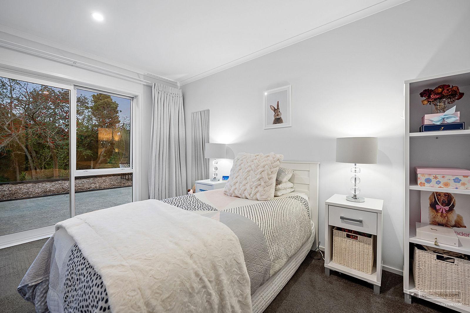 Slider image of 193 Glenmore Road, Auckland