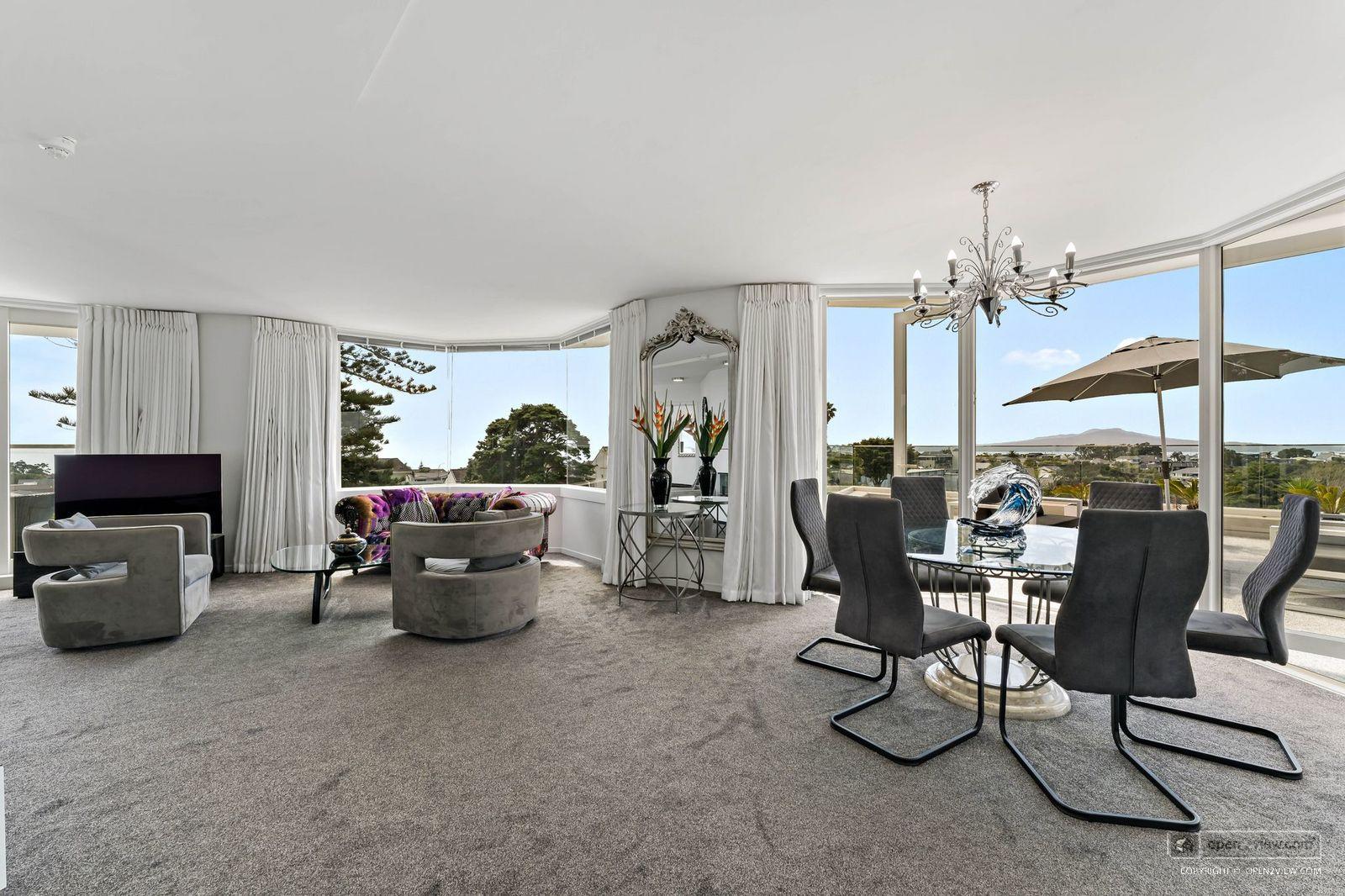 Slider image of 1/90 Kitchener Road, Auckland