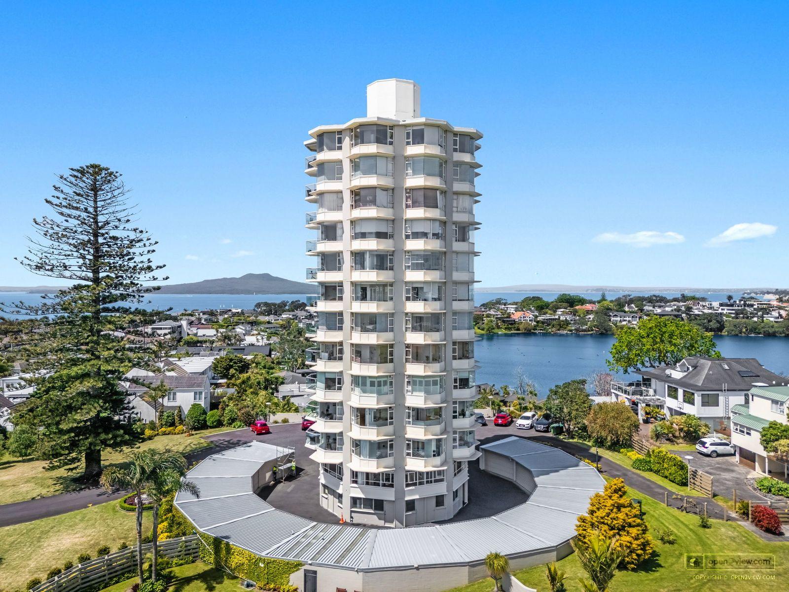 Featured image of 1/90 Kitchener Road, Auckland