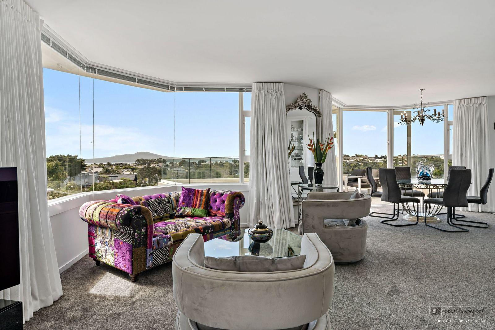 Slider image of 1/90 Kitchener Road, Auckland