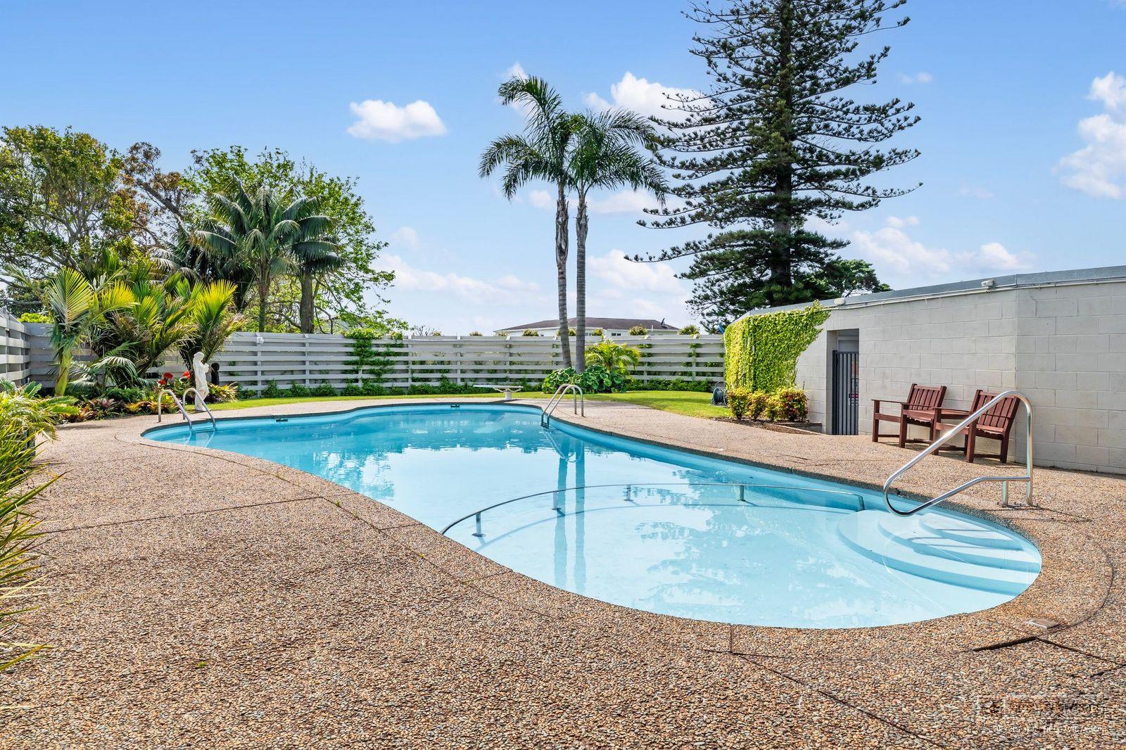 Slider image of 1/90 Kitchener Road, Auckland