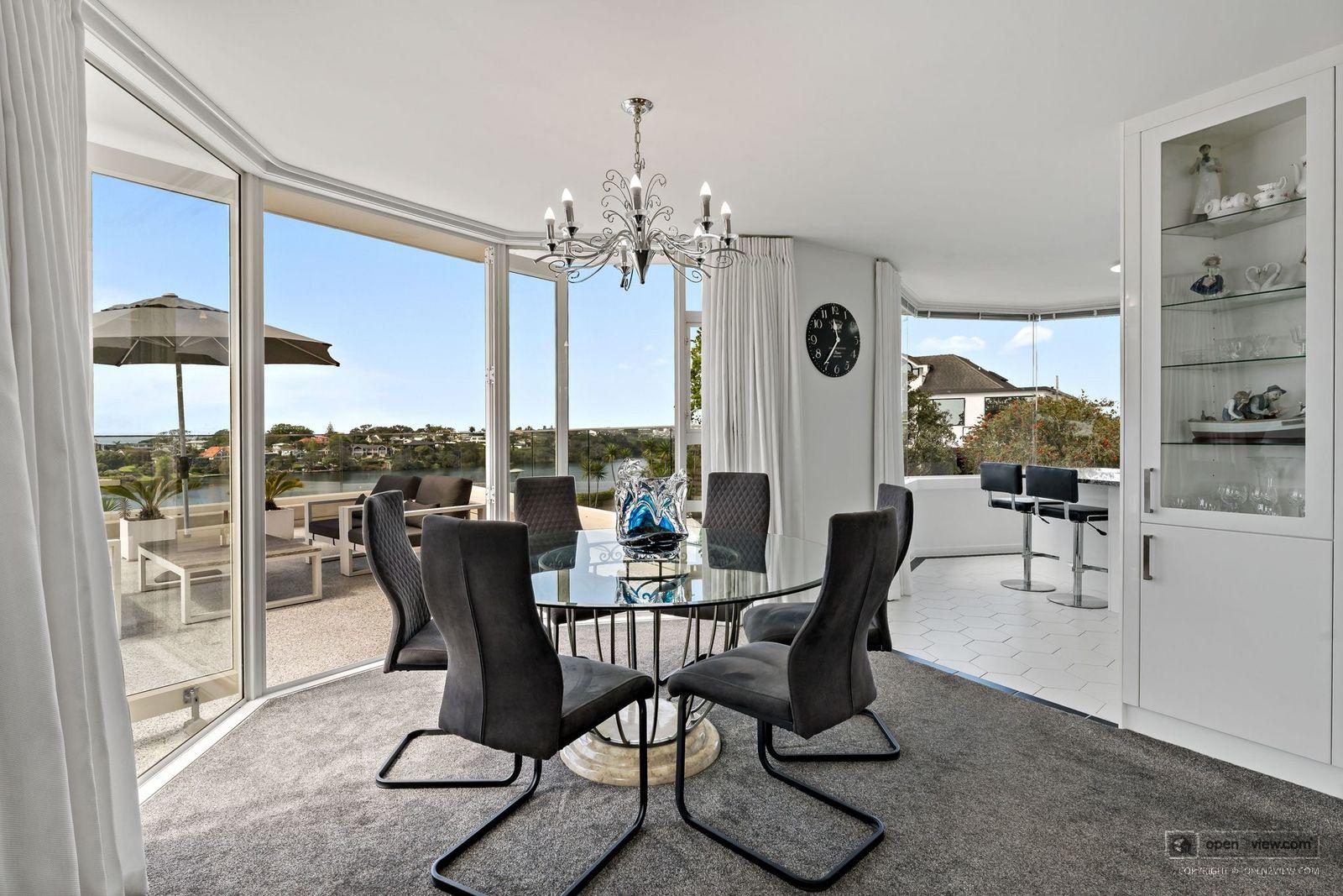 Slider image of 1/90 Kitchener Road, Auckland