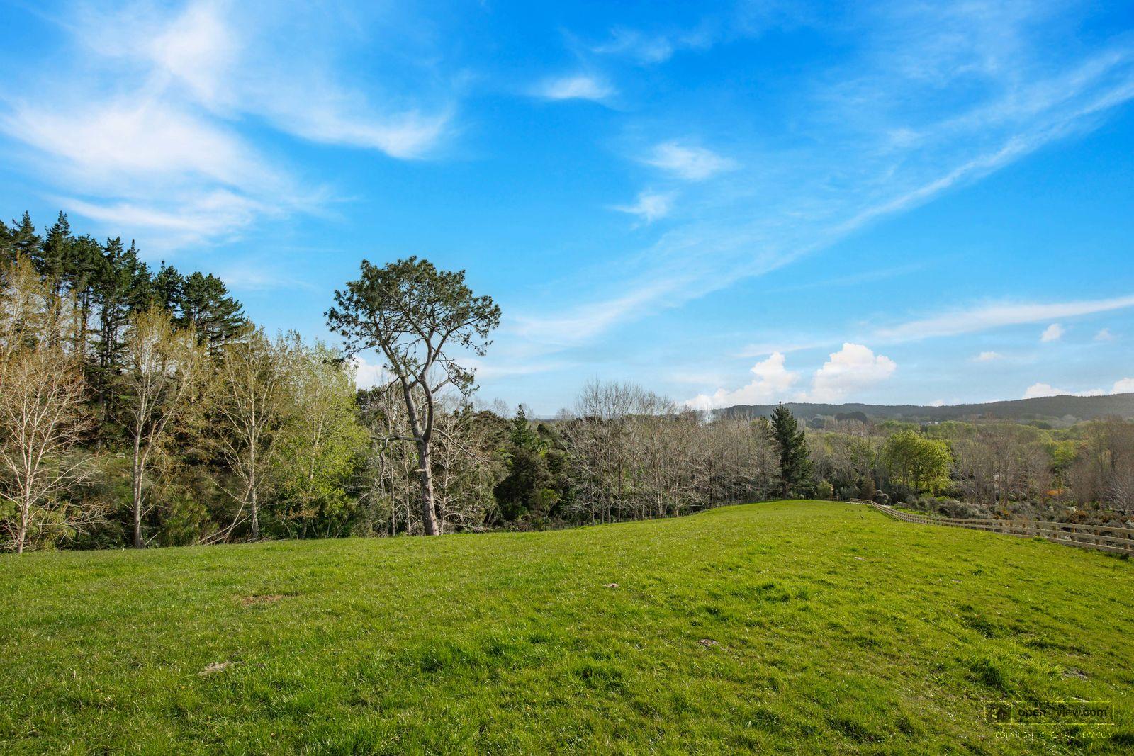 Slider image of 521B Coatesville-Riverhead Highway, Auckland