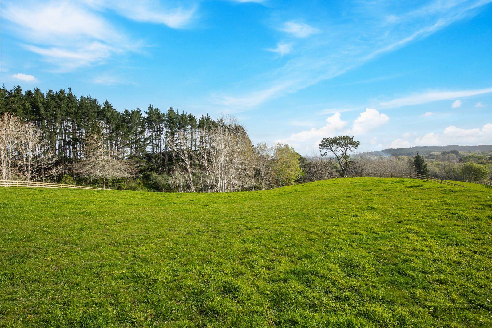 Slider image of 521B Coatesville-Riverhead Highway, Auckland