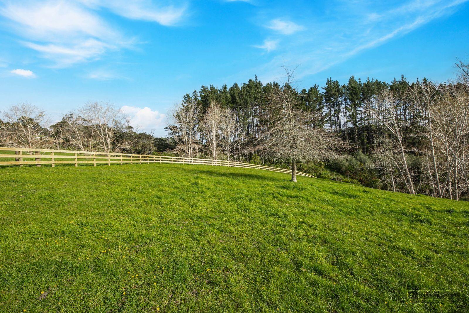 Slider image of 521B Coatesville-Riverhead Highway, Auckland