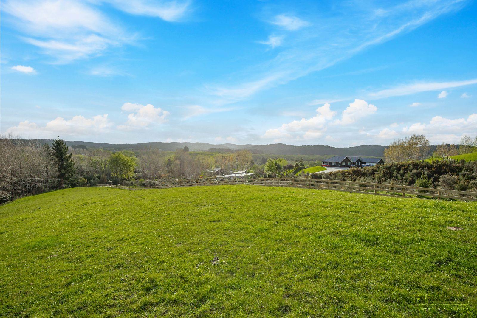 Slider image of 521B Coatesville-Riverhead Highway, Auckland