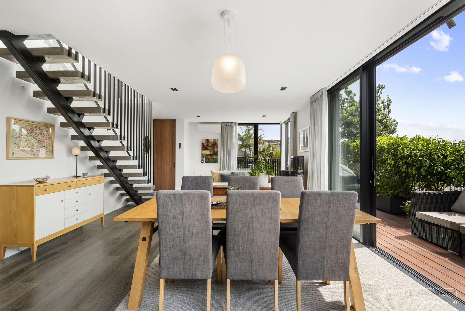 Slider image of 2A Arthur Crescent, Auckland