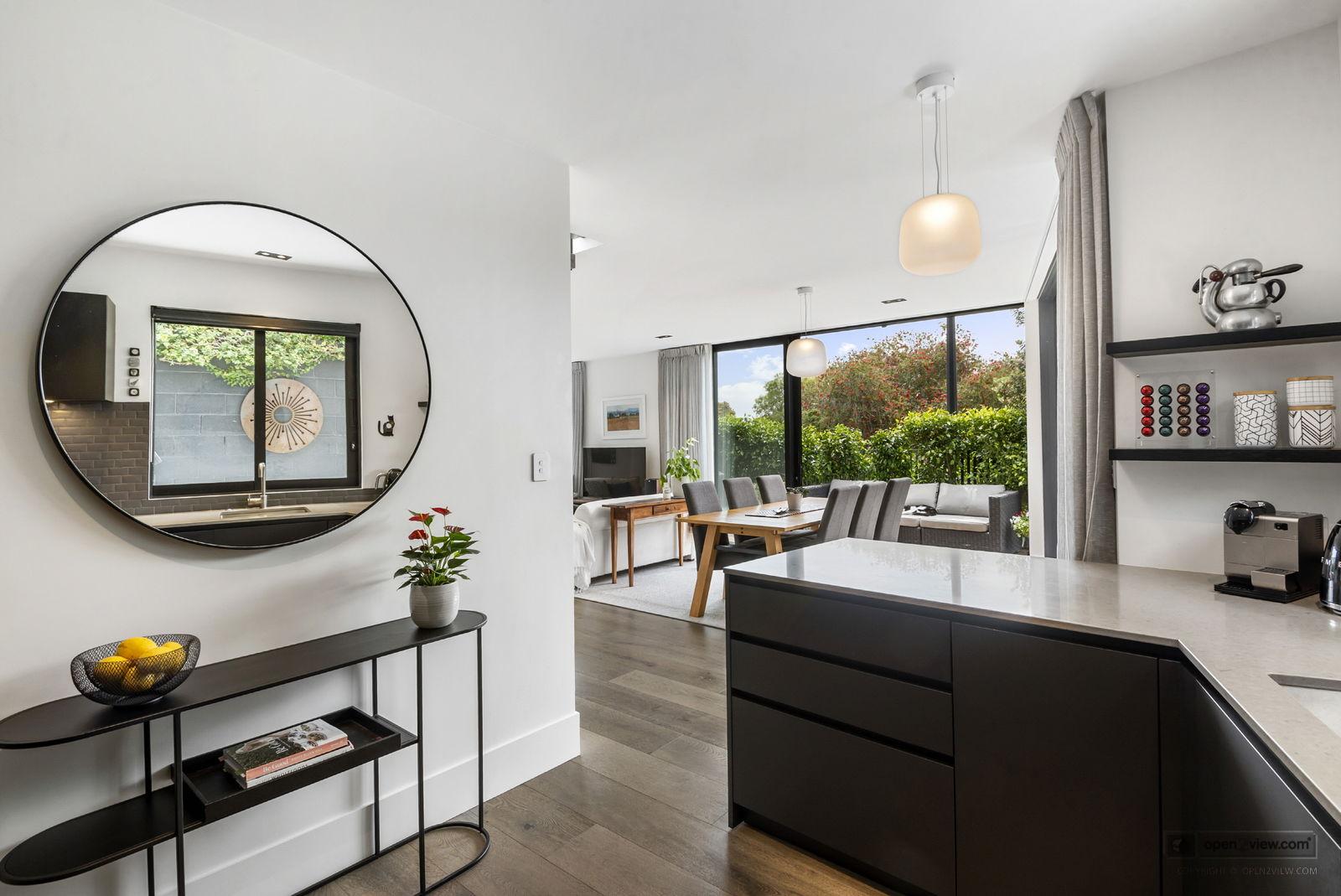 Slider image of 2A Arthur Crescent, Auckland