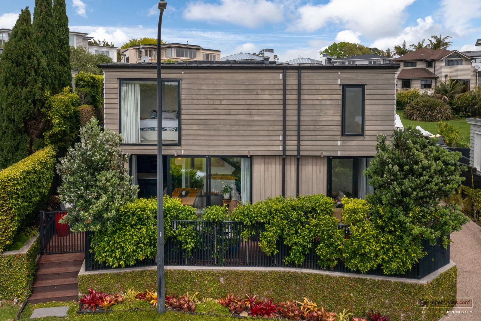 Slider image of 2A Arthur Crescent, Auckland