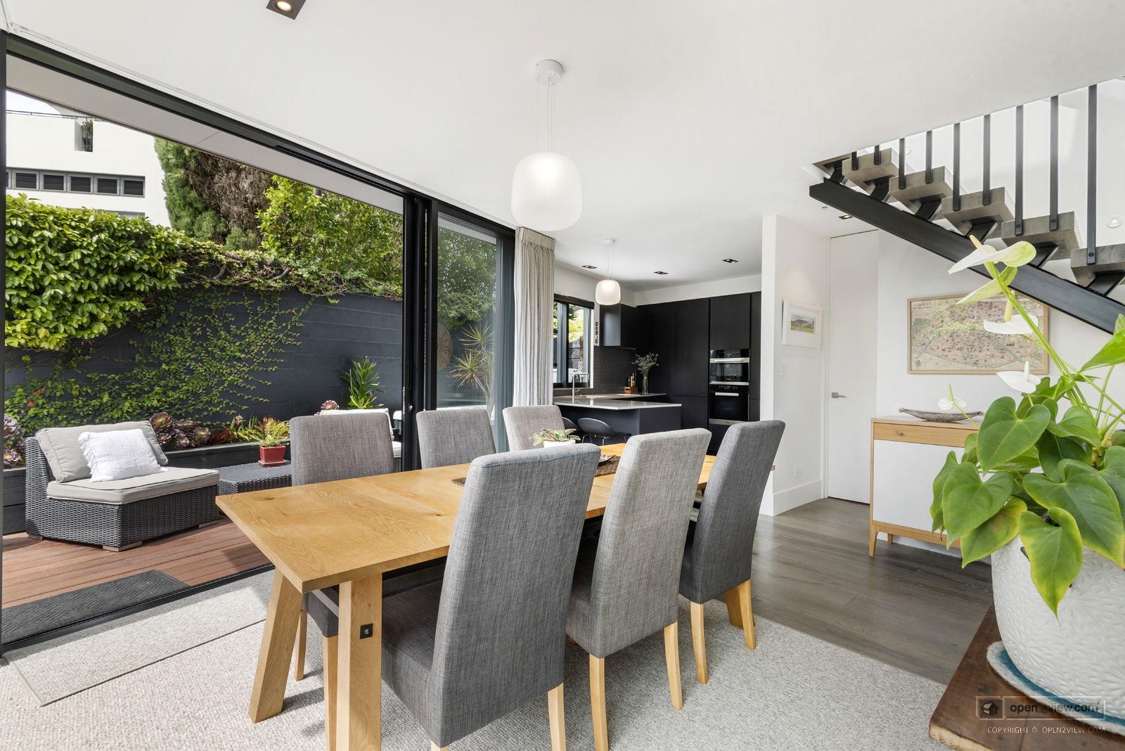 Slider image of 2A Arthur Crescent, Auckland