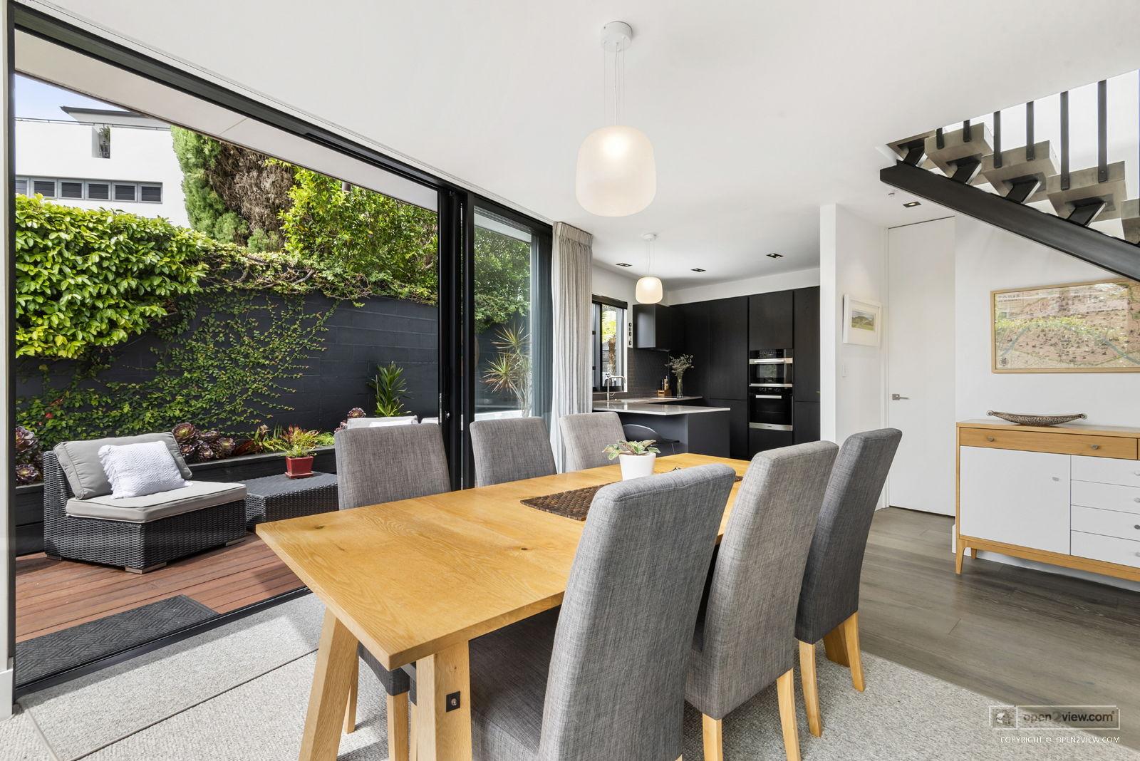 Slider image of 2A Arthur Crescent, Auckland