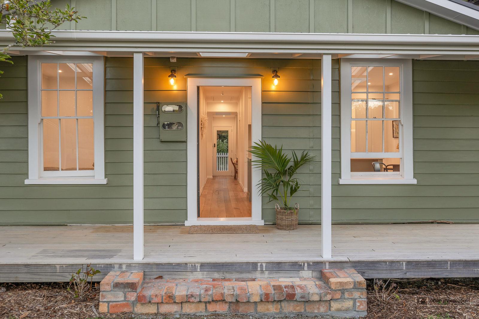 Slider image of 1223 Old North Road, Auckland