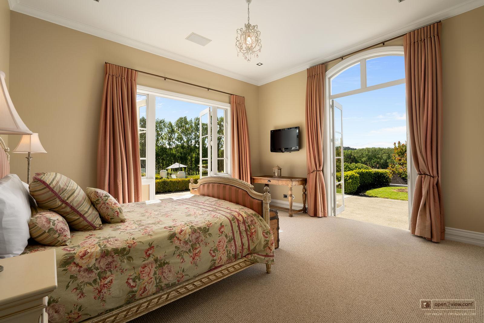 Slider image of 4 Lewis Lane, Auckland