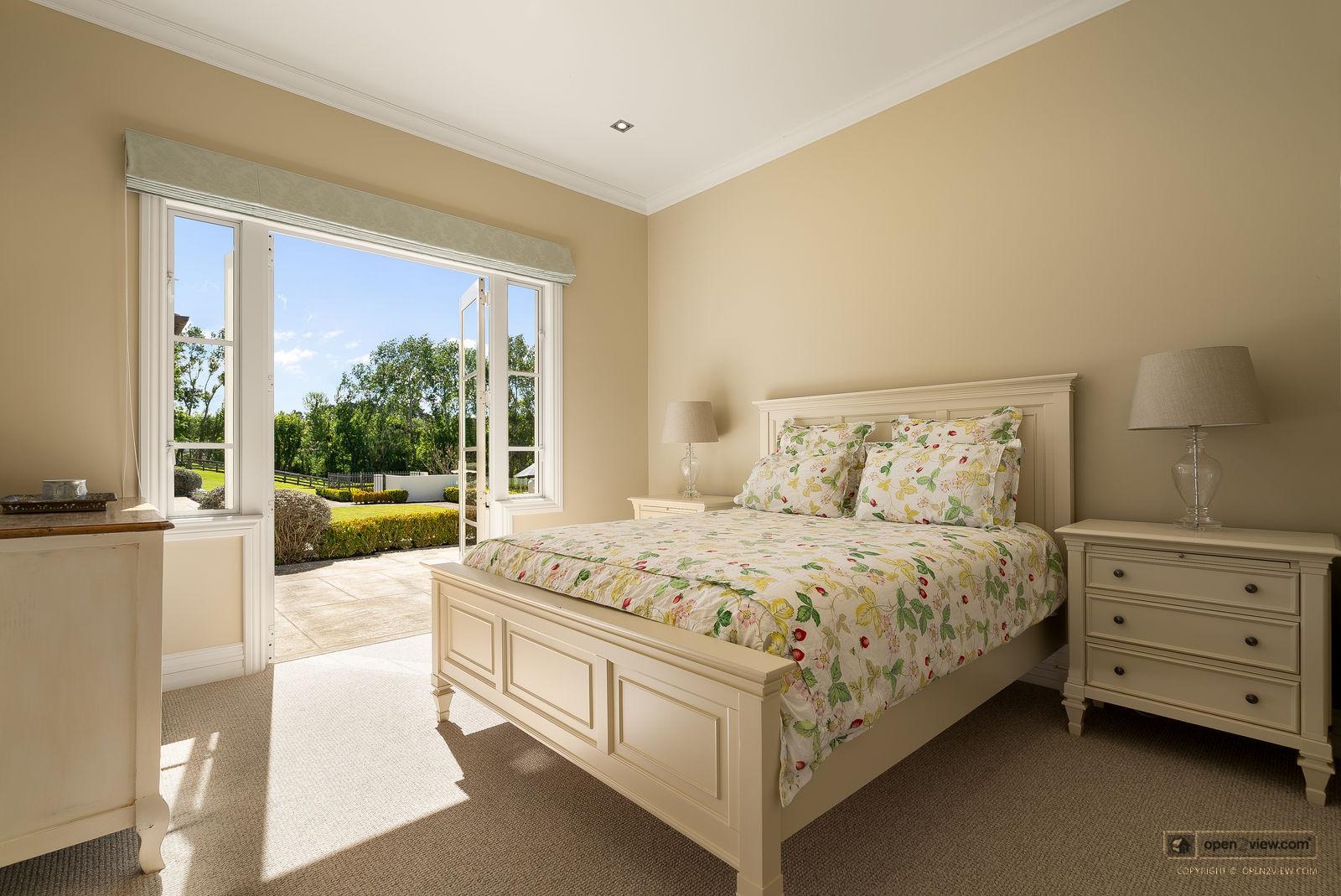 Slider image of 4 Lewis Lane, Auckland