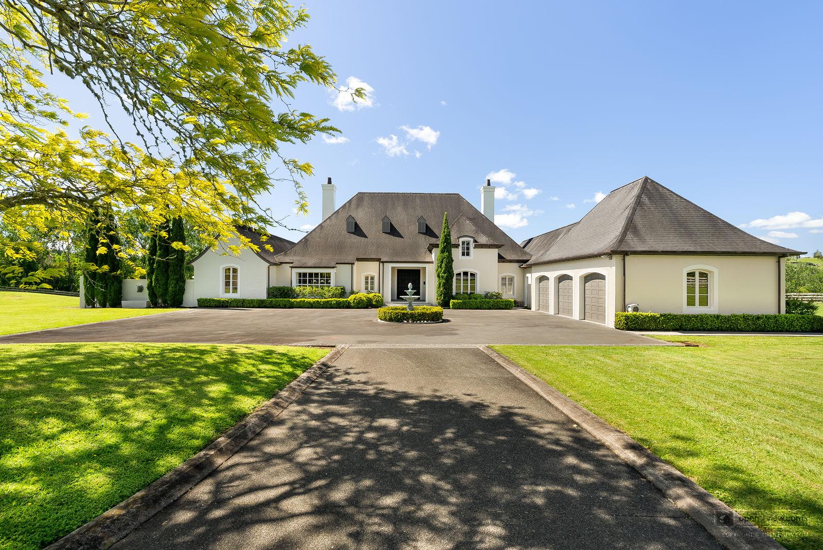 Slider image of 4 Lewis Lane, Auckland